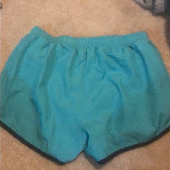 nike running shorts - Picture 2 of 3